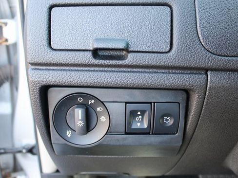 Used 2012 Ford Fusion SE image 15