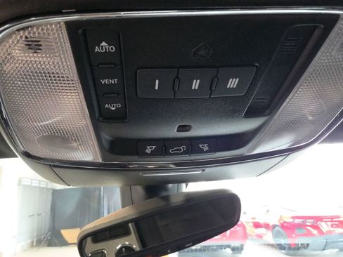 Used 2019 Jeep Grand Cherokee Altitude AWD/4WD image 26