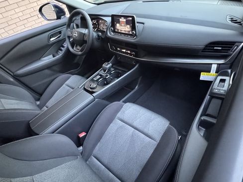 New 2026 Nissan Rogue SV AWD/4WD image 9