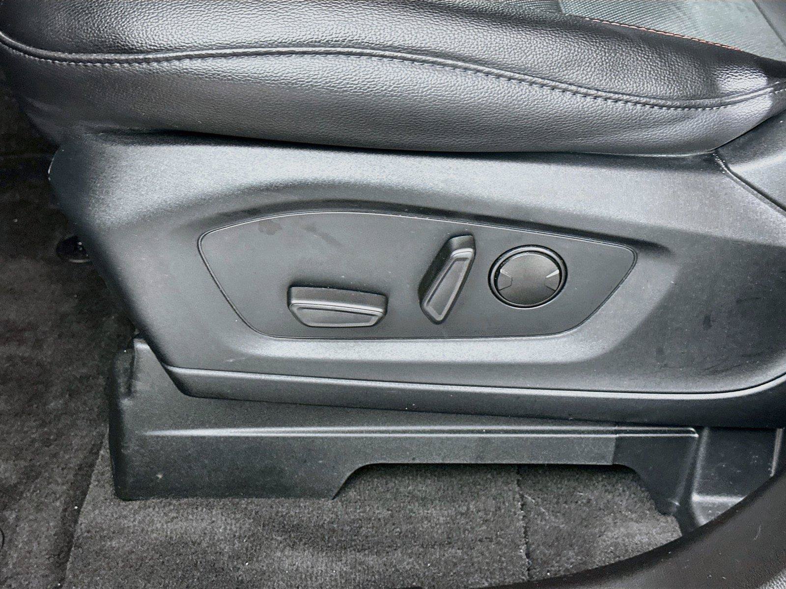 Used 2023 Ford Explorer ST-Line AWD/4WD image 22