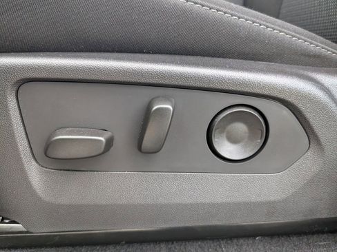 Used 2025 Chevrolet Colorado LT w/ Advanced Trailering Package image 21