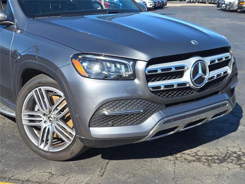 Used 2021 Mercedes-Benz GLS 450 4MATIC image 2