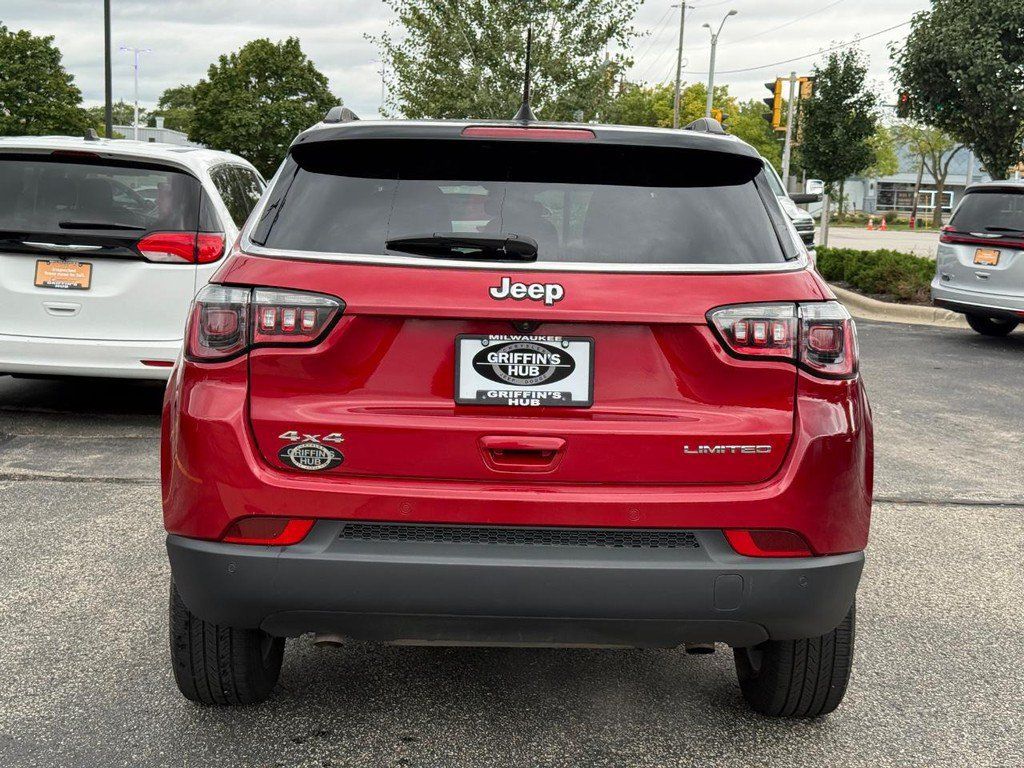 Used 2025 Jeep Compass Limited AWD/4WD image 4