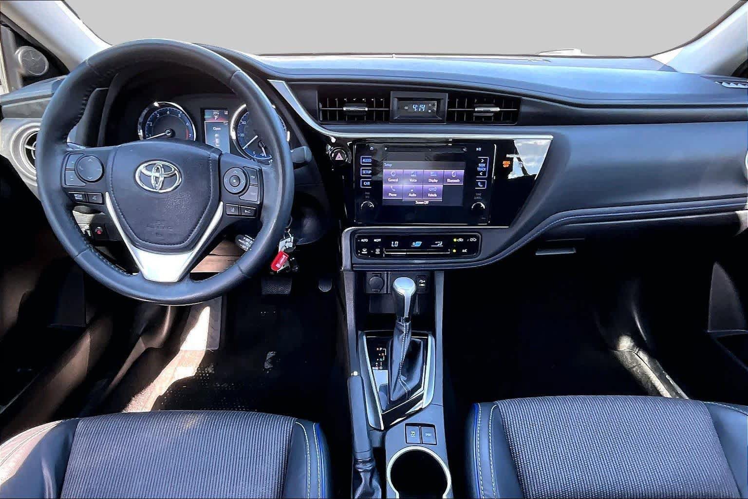 Used 2017 Toyota Corolla SE FWD image 16