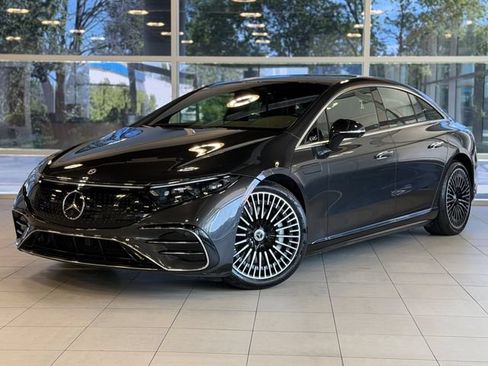 Used 2022 Mercedes-Benz EQS 580 4MATIC Sedan w/ Exclusive Trim Package image 1