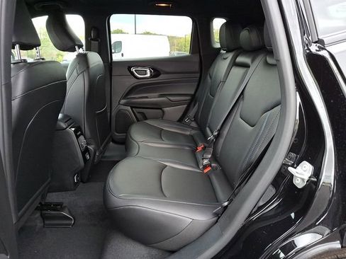 New 2026 Jeep Compass Limited image 13