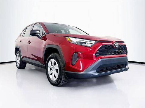 Used 2025 Toyota RAV4 LE FWD image 33
