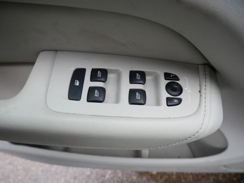 Used 2023 Volvo XC60 B5 Core w/ Climate Package image 12