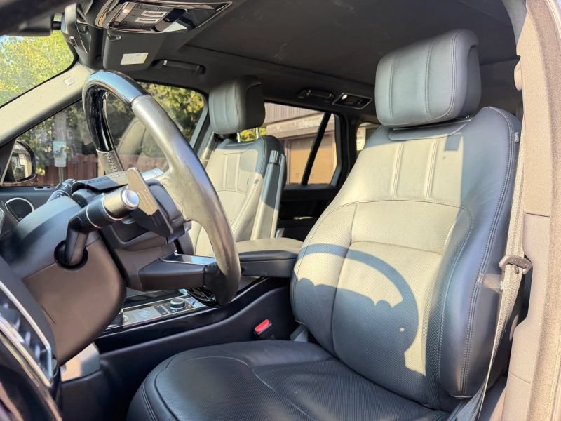 Used 2020 Land Rover Range Rover HSE AWD/4WD image 13