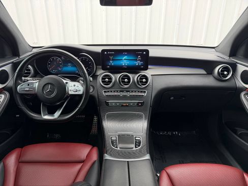 Used 2022 Mercedes-Benz GLC 300 4MATIC w/ AMG Line image 12