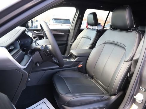 New 2026 Jeep Grand Cherokee Limited AWD/4WD image 12