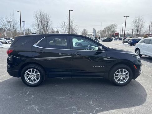 Used 2023 Chevrolet Equinox LT w/ Driver Convenience Package image 9