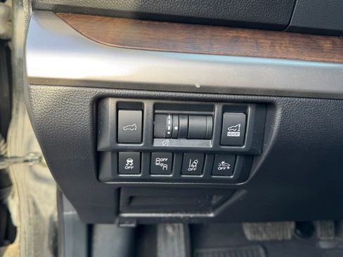 Used 2018 Subaru Outback 2.5i Limited image 28