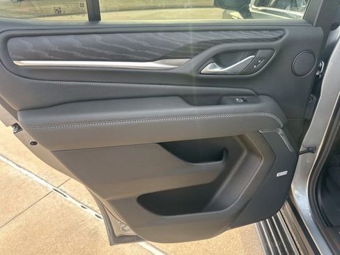 Used 2023 GMC Yukon Denali w/ Denali Reserve Package image 25