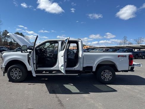 New 2026 Ford F350 Lariat w/ FX4 Off-Road Package AWD/4WD image 25