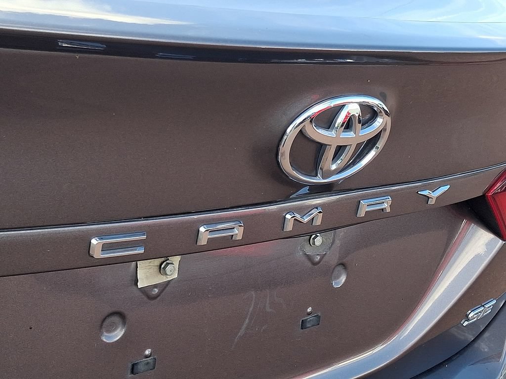 Used 2022 Toyota Camry SE FWD image 29