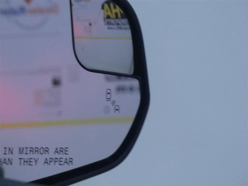 Used 2023 Ford Transit Connect XLT image 22