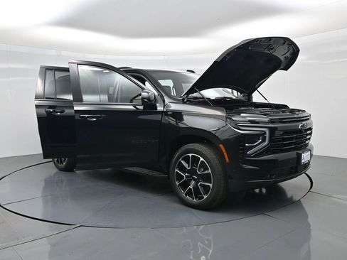 Used 2025 Chevrolet Suburban RST image 26
