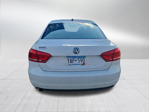 Used 2013 Volkswagen Passat 2.5 S FWD image 6