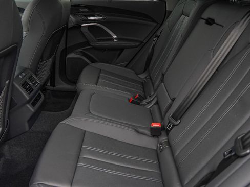 New 2025 Audi Q5 Premium Plus image 22