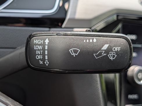 Used 2019 Volkswagen Arteon SE AWD/4WD image 29