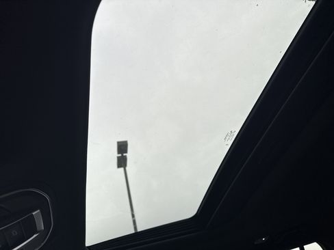 New 2025 Jeep Grand Cherokee Altitude image 29