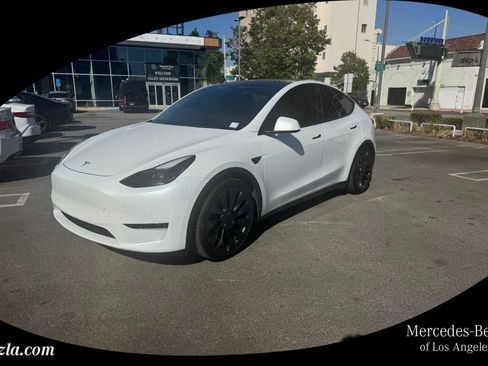 Used 2022 Tesla Model Y Performance image 1