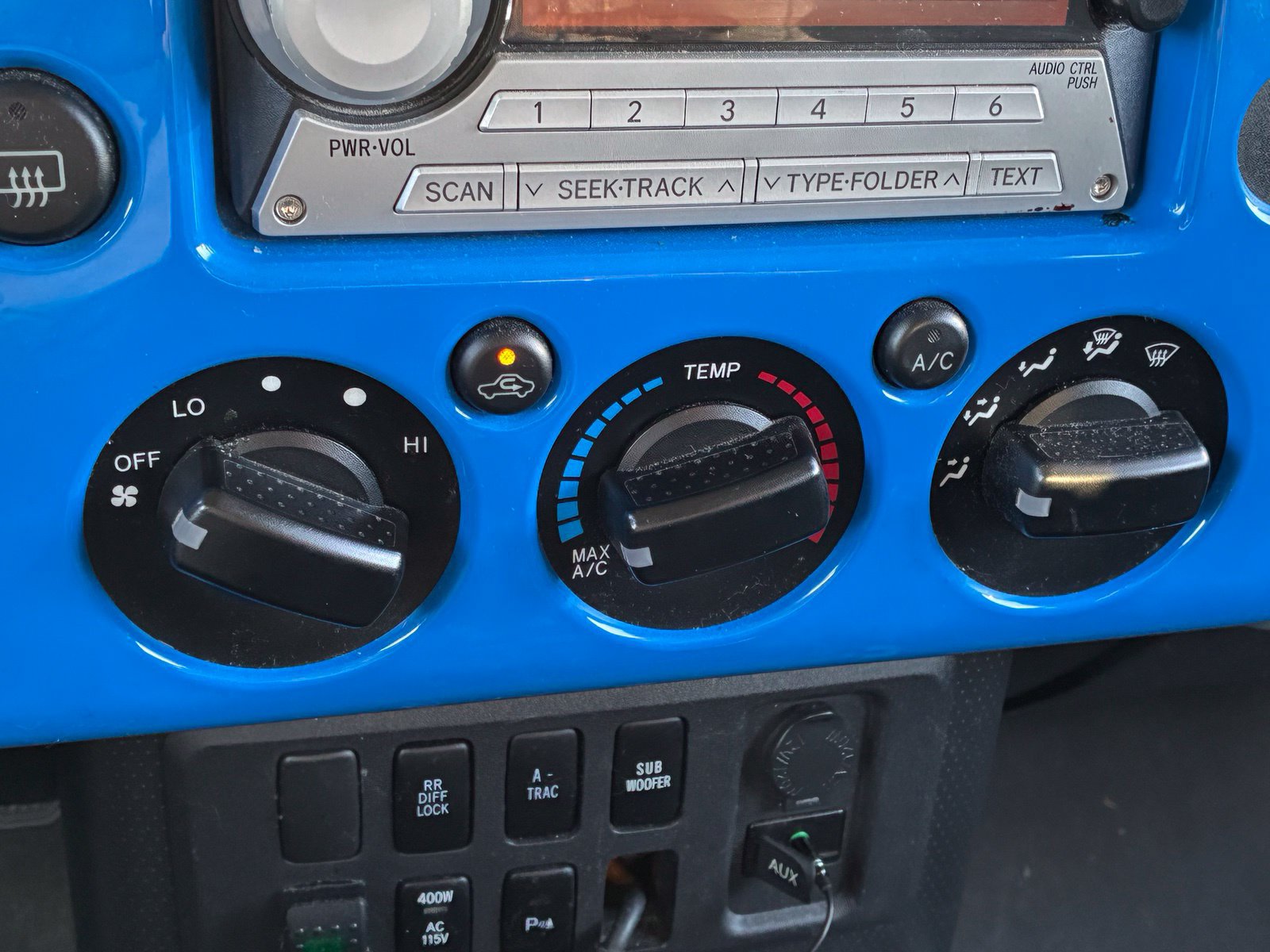 Used 2007 Toyota FJ Cruiser 4WD image 10