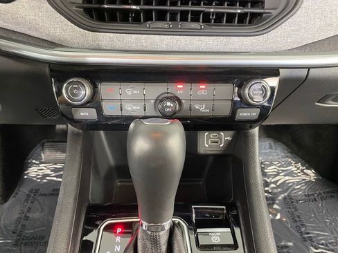 Used 2024 Jeep Compass Latitude image 8