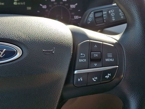 Used 2020 Ford Escape SE image 24