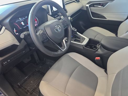 Used 2023 Toyota RAV4 XLE Premium FWD image 16