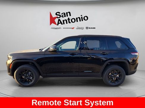 New 2025 Jeep Grand Cherokee Altitude RWD image 5