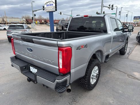 Used 2024 Ford F250 XLT image 6