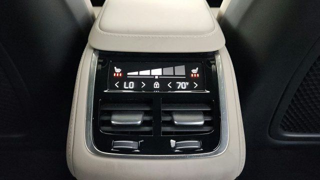 Used 2026 Volvo XC90 B6 Plus w/ Protection Package AWD/4WD image 31