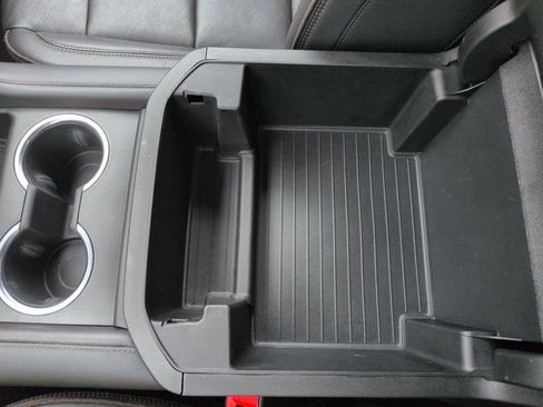 Used 2023 Chevrolet Tahoe High Country w/ Advanced Technology Package image 26