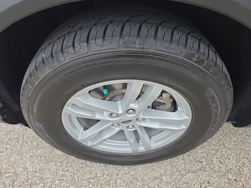 Certified 2022 Ford Explorer XLT w/ Equipment Group 202A image 41