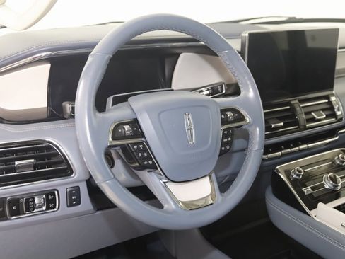 Used 2023 Lincoln Navigator Black Label image 6