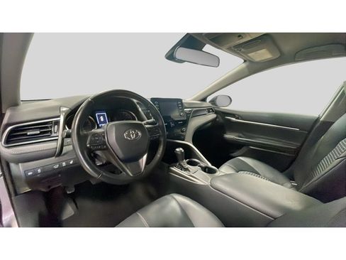 Used 2023 Toyota Camry SE FWD image 11