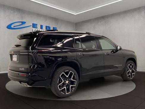 New 2026 Chevrolet Traverse High Country image 3