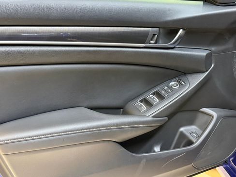 Used 2020 Honda Accord Sport image 12