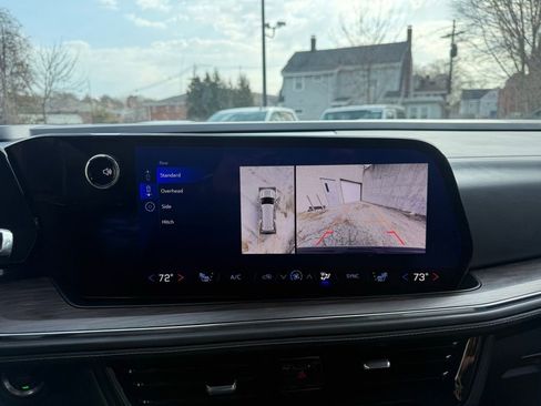 Used 2025 Chevrolet Tahoe Z71 AWD/4WD image 23