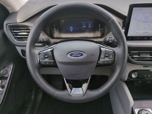 Used 2024 Ford Escape SE image 22