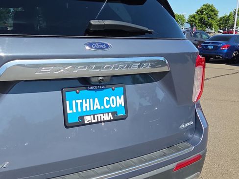 Used 2021 Ford Explorer Platinum w/ Equipment Group 601A AWD/4WD image 15