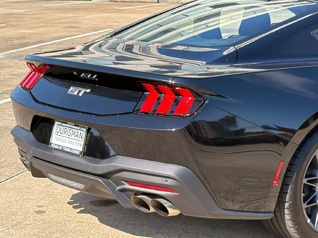Used 2026 Ford Mustang GT Premium w/ GT Performance Package RWD image 6
