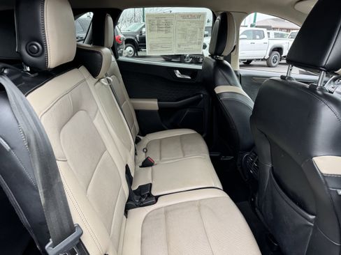 Used 2020 Ford Escape Titanium AWD/4WD image 36