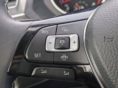 Certified 2021 Volkswagen Tiguan SE image 24