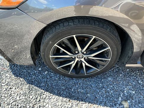 Used 2021 Toyota Camry SE FWD image 25