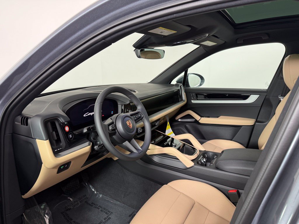 Certified 2026 Porsche Cayenne AWD/4WD image 4