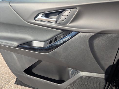 New 2026 Chevrolet Equinox LT w/ Convenience Package II image 19