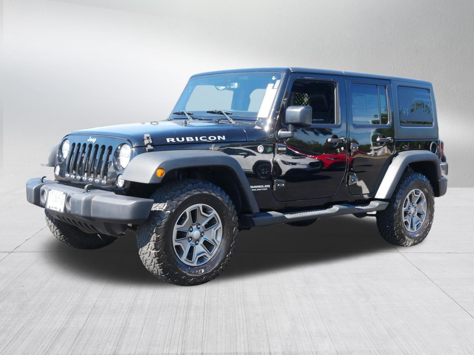 Used 2015 Jeep Wrangler Unlimited Rubicon w/ Connectivity Group AWD/4WD image 3